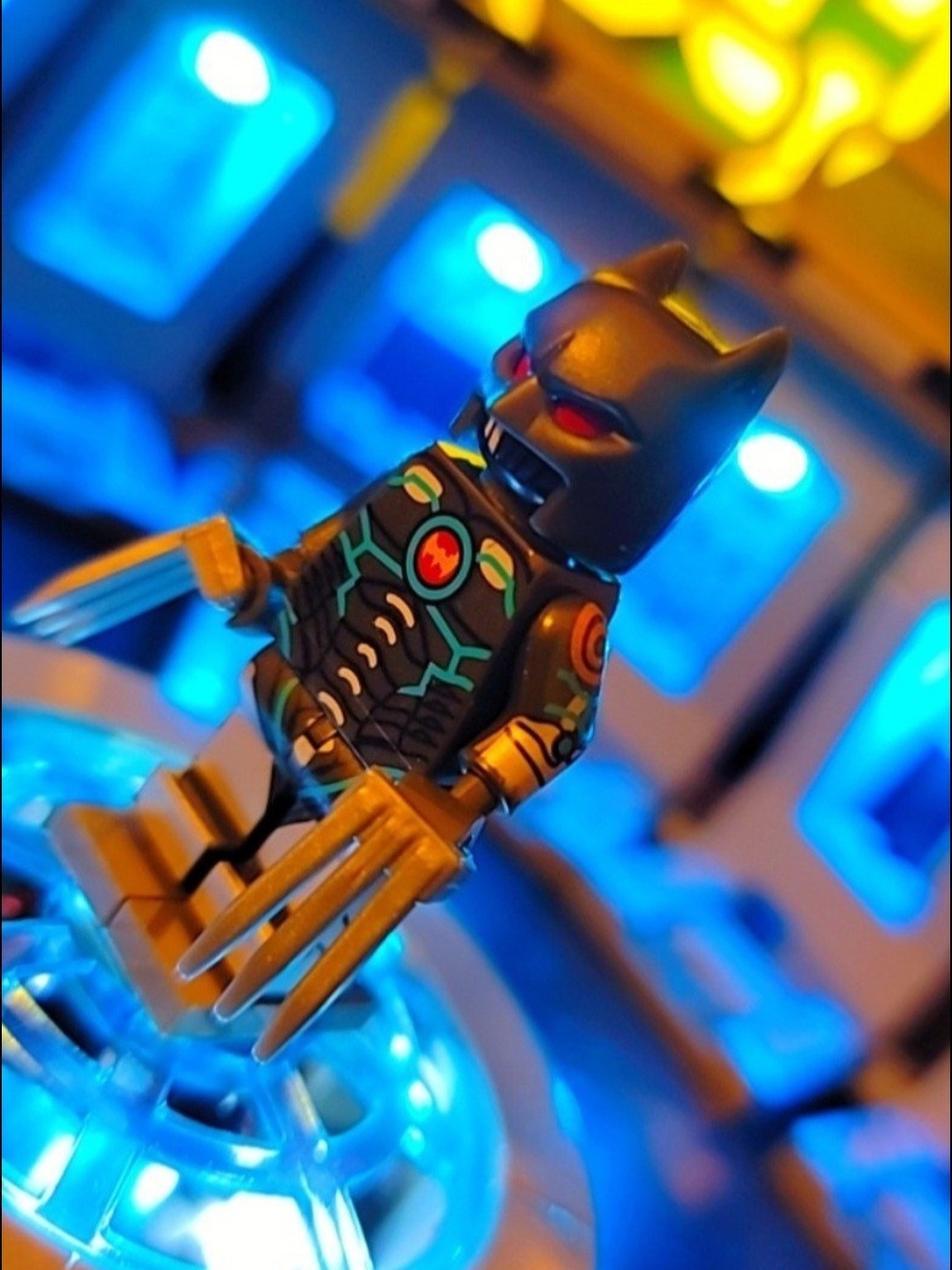 Batman Minifigure Lego Compatible - Picture 2 of 7